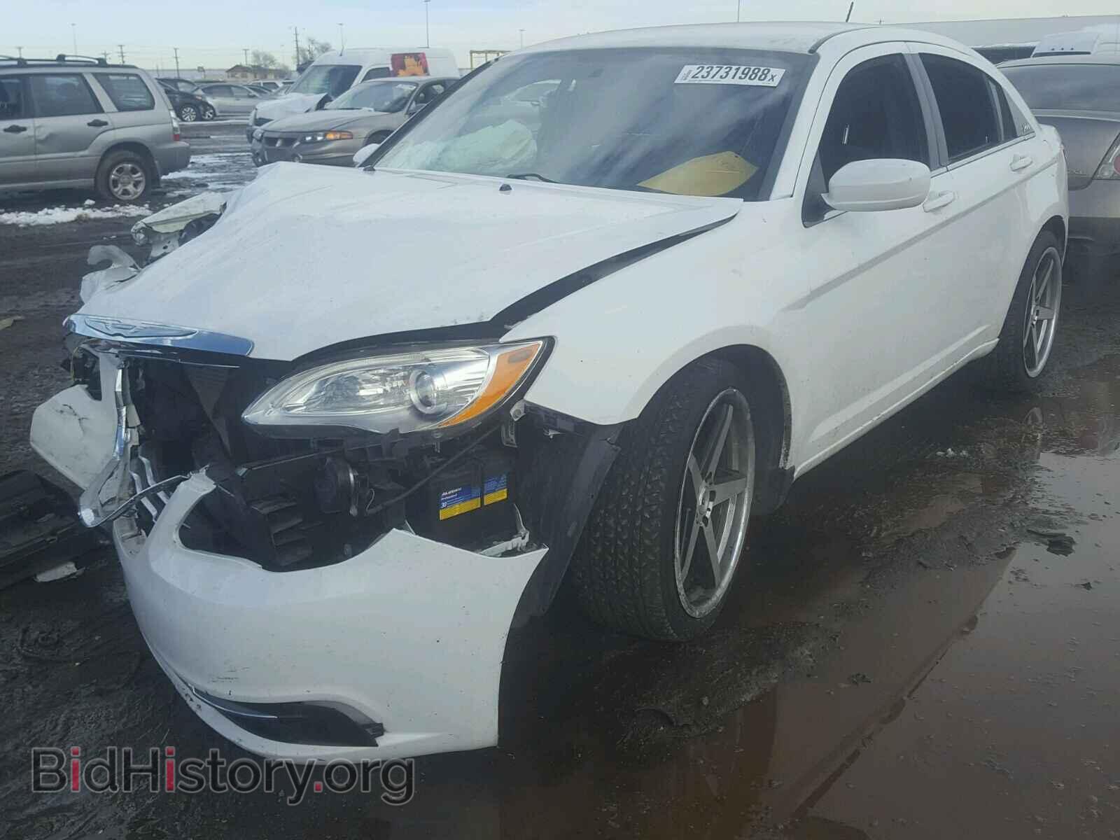 2014 CHRYSLER 200 - VIN: 1C3CCBAB7EN210738 - Фото 2