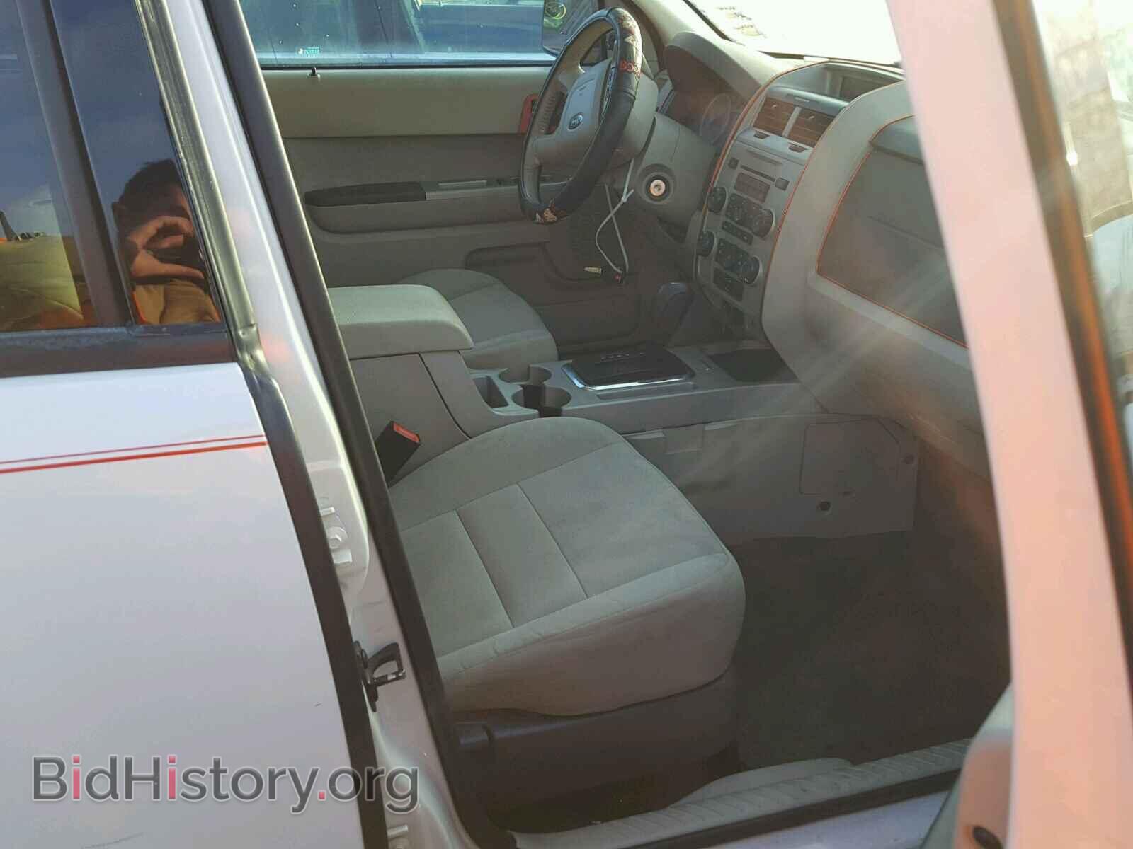 2011 FORD ESCAPE - VIN: 1FMCU0D70BKC53685 - Фото 5