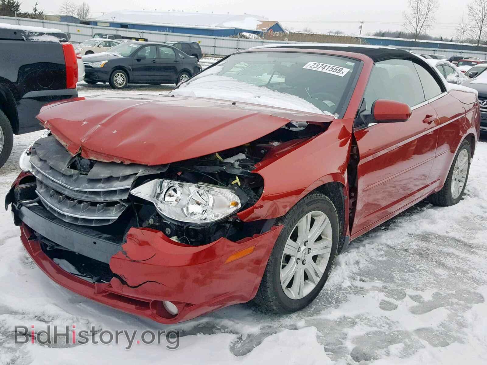 2010 CHRYSLER SEBRING - VIN: 1C3BC5ED1AN153388 - Фото 2