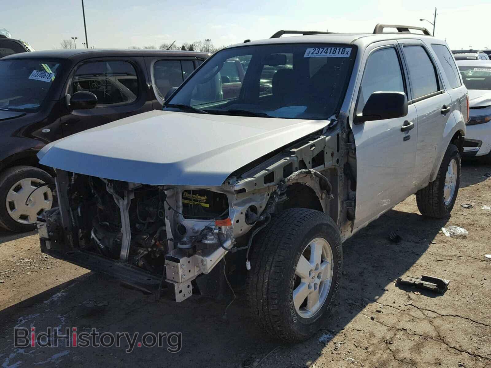 2011 FORD ESCAPE - VIN: 1FMCU0D76BKA80271 - Фото 2