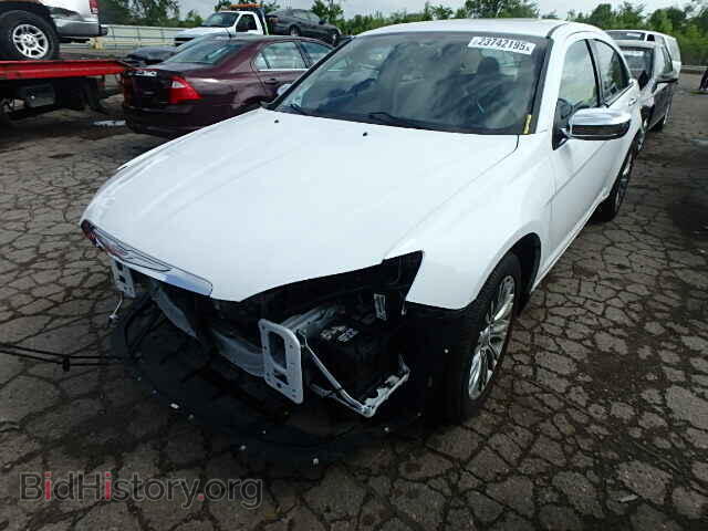 2013 CHRYSLER 200 - VIN: 1C3CCBCG7DN577906 - Photo 2