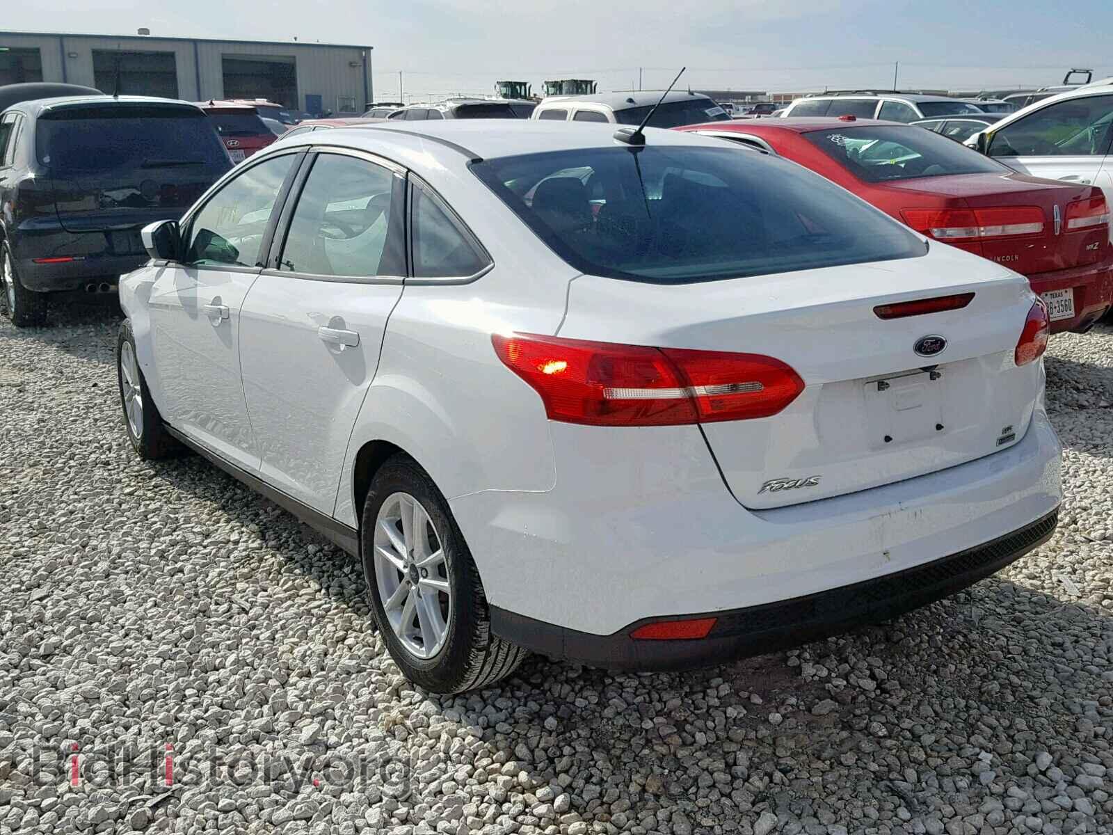 2018 FORD FOCUS SE - VIN: 1FADP3FEXJL268884 - Фото 3