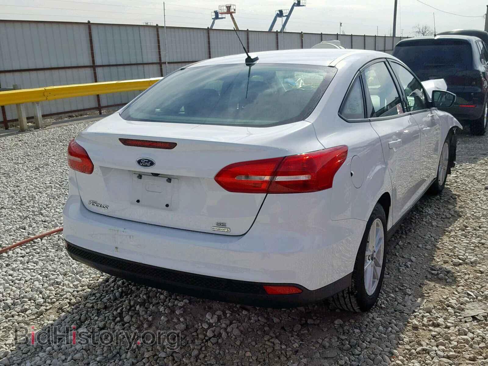 2018 FORD FOCUS SE - VIN: 1FADP3FEXJL268884 - Фото 4