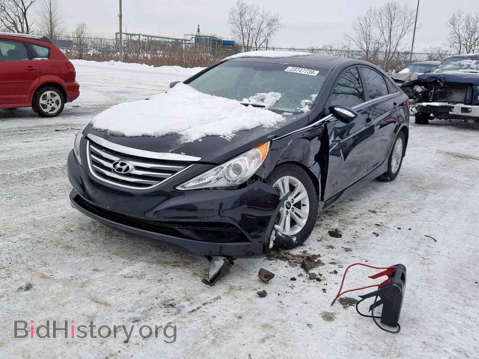 2014 HYUNDAI SONATA - VIN: 5NPEB4AC1EH910766 - Фото 2