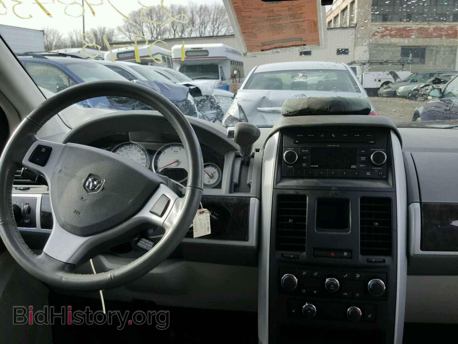 2010 DODGE CARAVAN - VIN: 2D4RN5DX2AR429857 - Фото 9