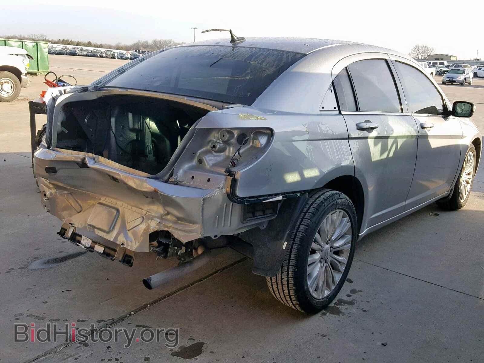 2013 CHRYSLER 200 - VIN: 1C3CCBAB3DN671045 - Photo 4