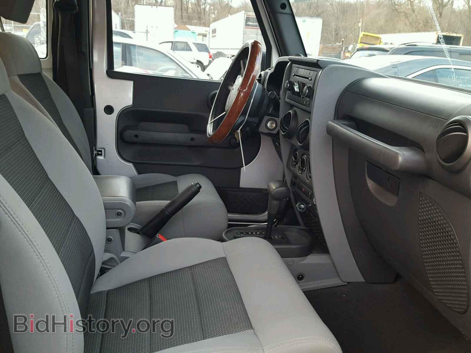 2010 JEEP WRANGLER - VIN: 1J4AA2D13AL196607 - Фото 5