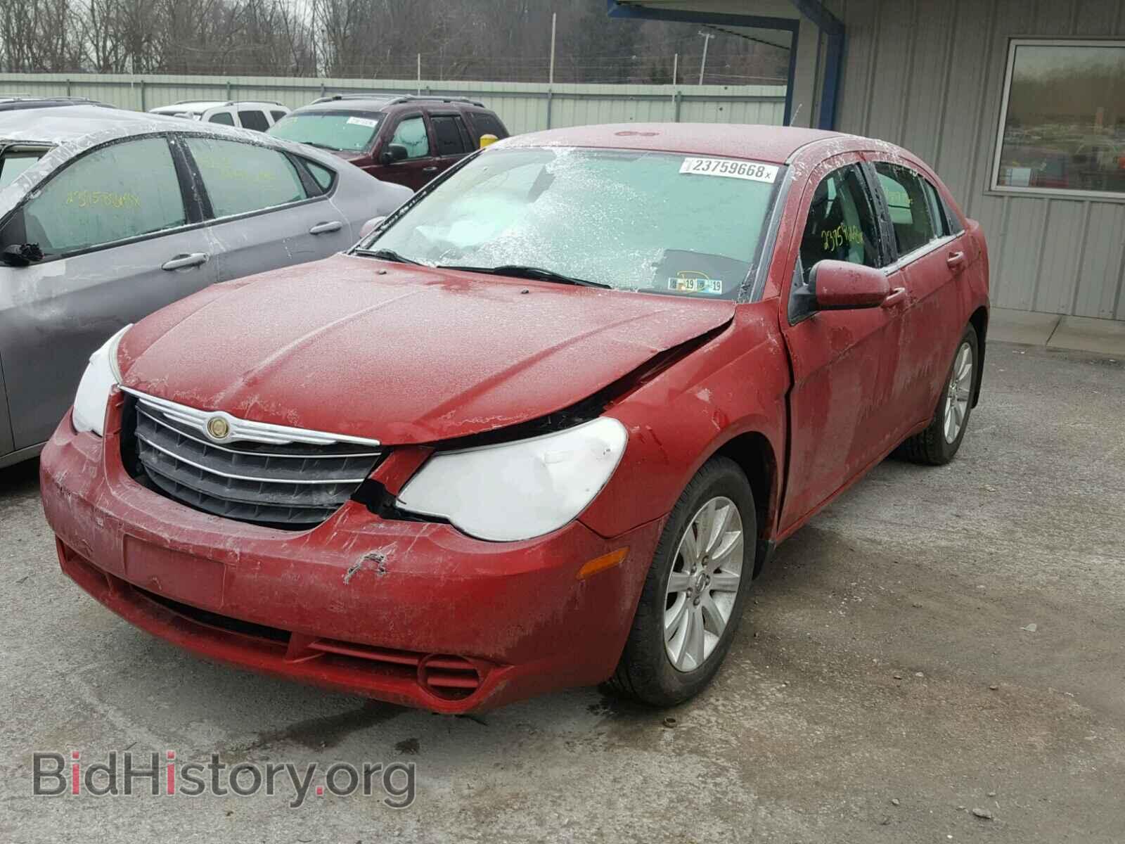 2010 CHRYSLER SEBRING - VIN: 1C3CC5FB3AN146069 - Photo 2