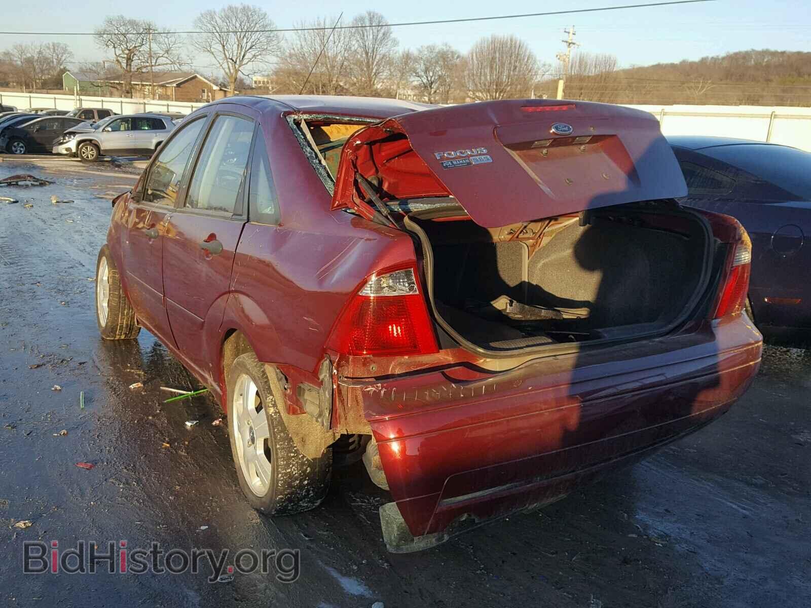 2007 FORD FOCUS - VIN: 1FAHP34N57W196679 - Фото 3