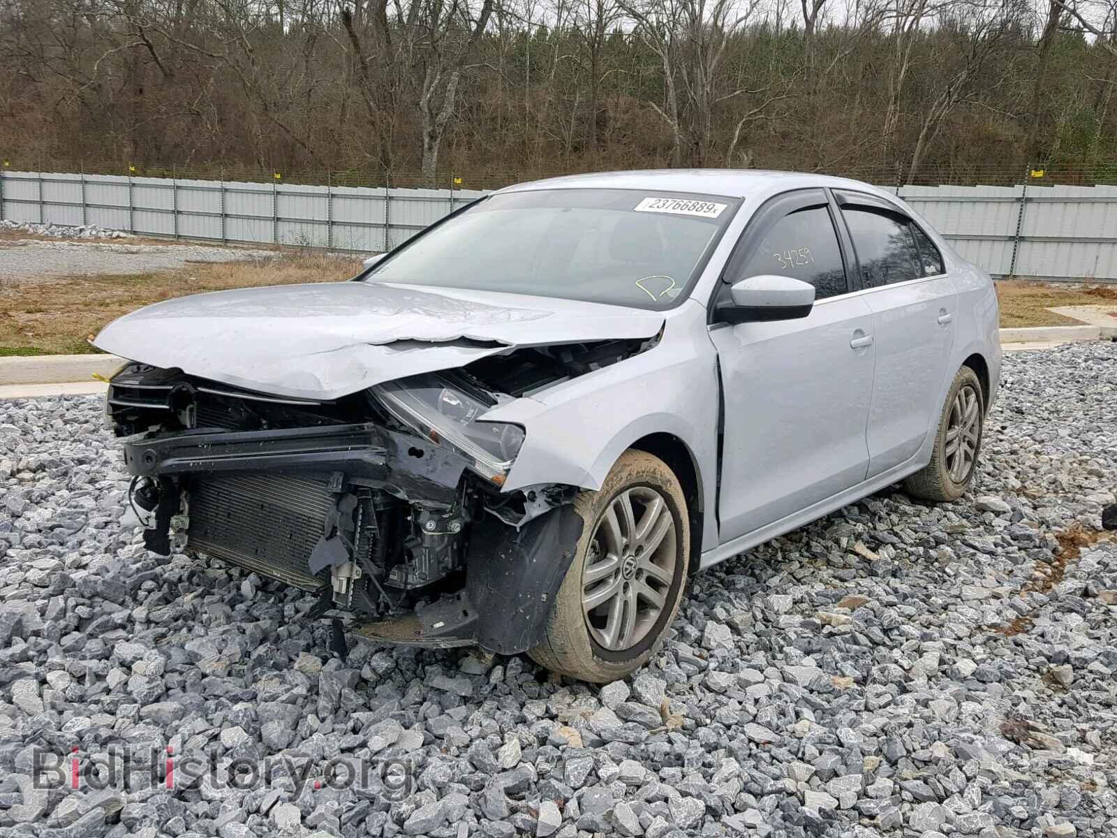 2017 VOLKSWAGEN JETTA - VIN: 3VW2B7AJ6HM260234 - Photo 2