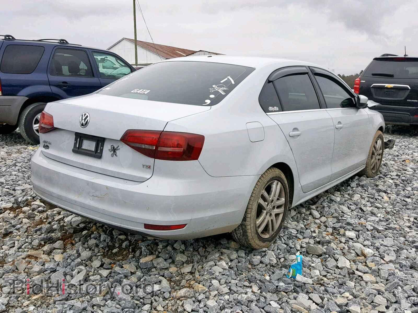 2017 VOLKSWAGEN JETTA - VIN: 3VW2B7AJ6HM260234 - Photo 4