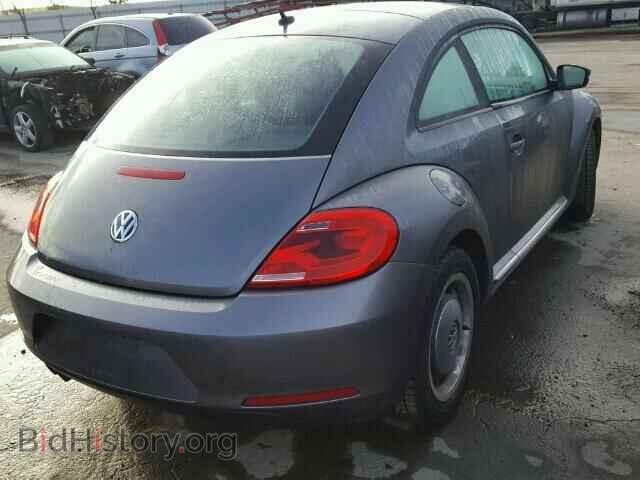 2013 VOLKSWAGEN BEETLE - VIN: 3VWJP7AT6DM633359 - Фото 4