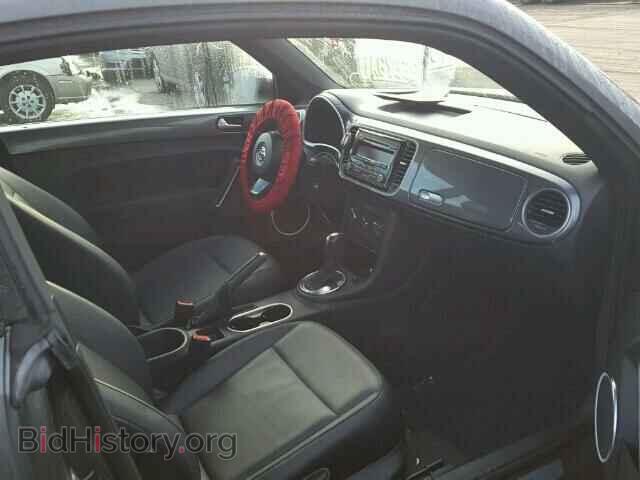 2013 VOLKSWAGEN BEETLE - VIN: 3VWJP7AT6DM633359 - Фото 5