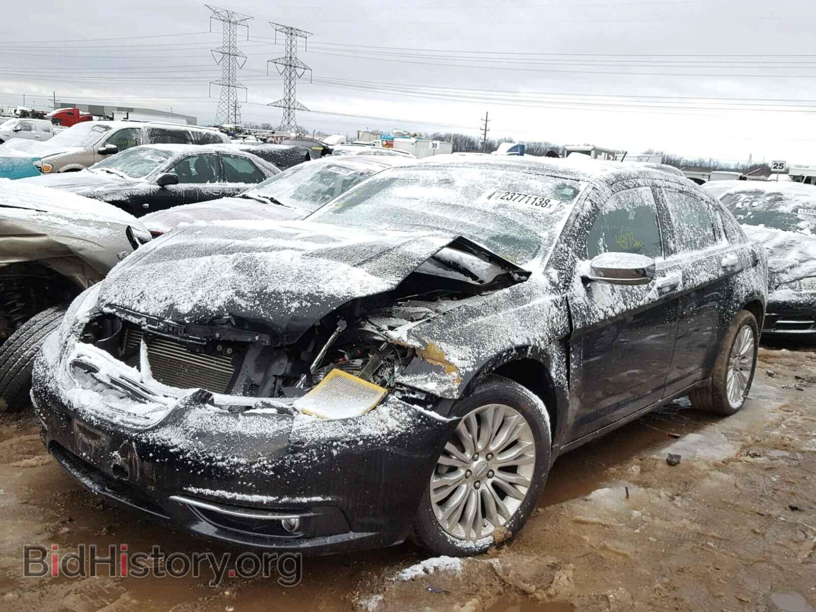 2011 CHRYSLER 200 - VIN: 1C3BC2FB8BN623221 - Фото 2
