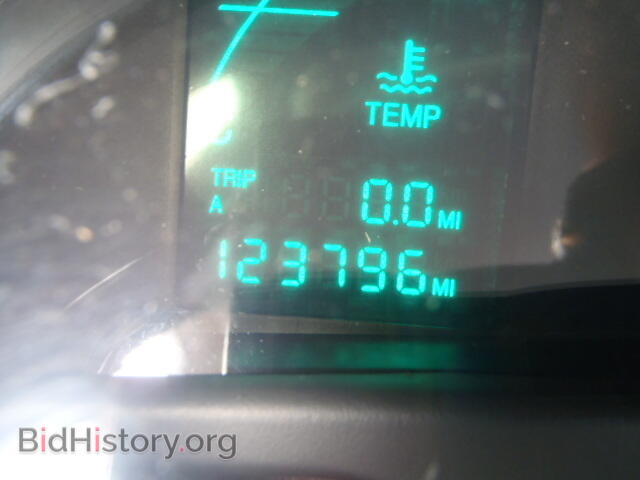 2004 CADILLAC DEVILLE - VIN: 1G6KD54Y94U136803 - Фото 8