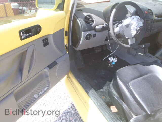 2005 VOLKSWAGEN BEETLE - VIN: 3VWCD31C05M410830 - Фото 9