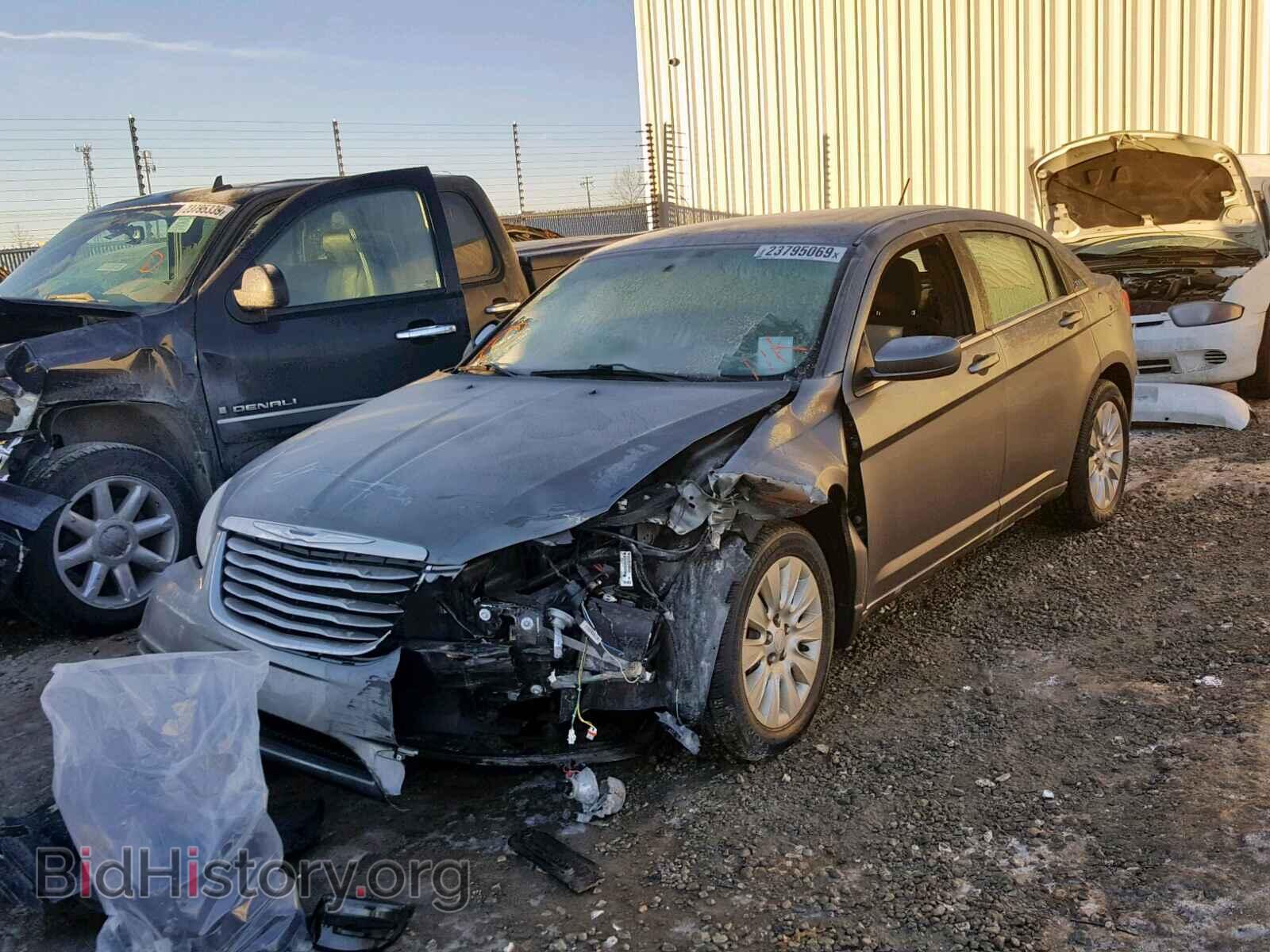2012 CHRYSLER 200 - VIN: 1C3CCBAB4CN144114 - Фото 2