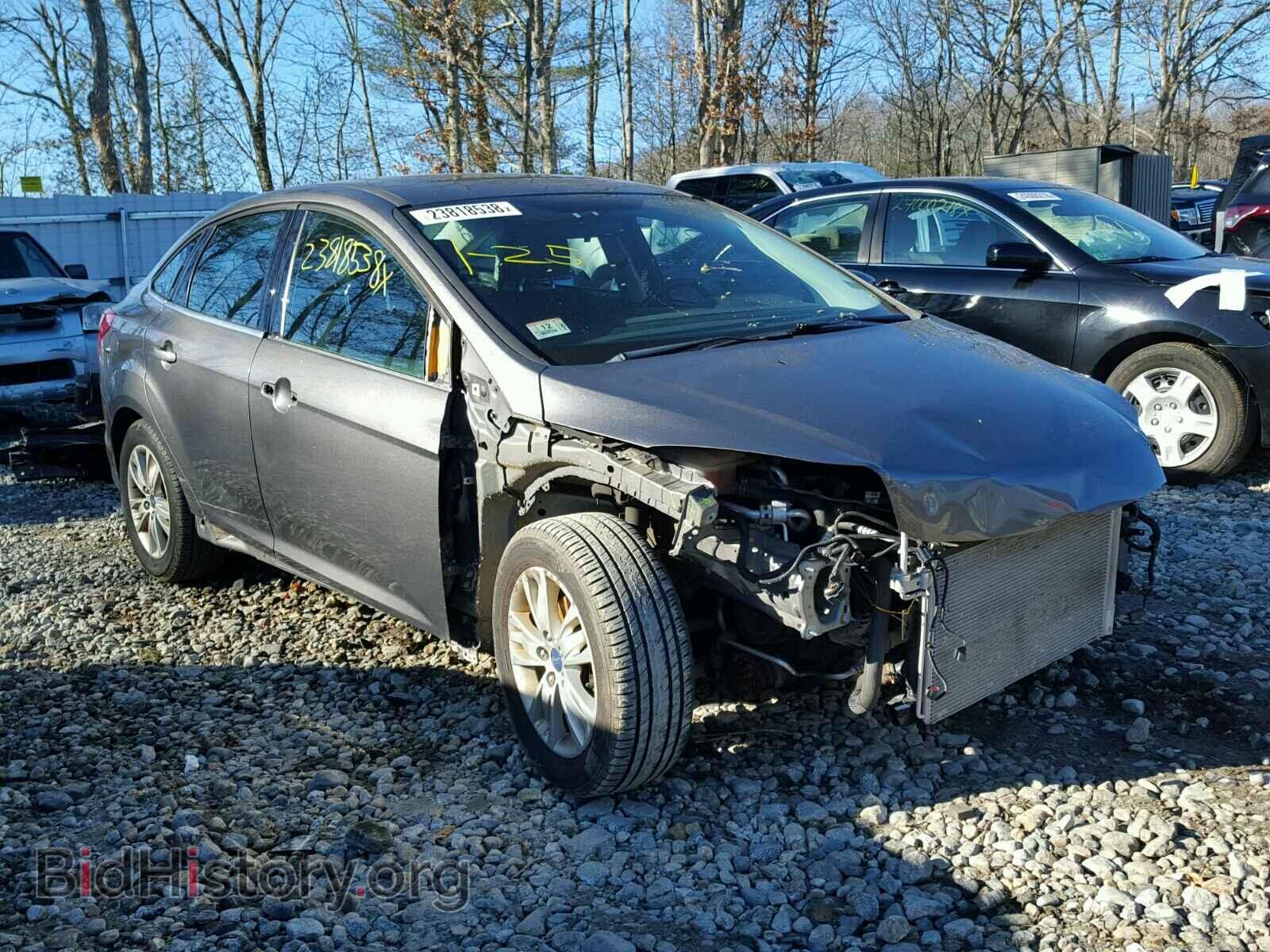 Photo 1FAHP3H28CL218847 - FORD FOCUS 2012
