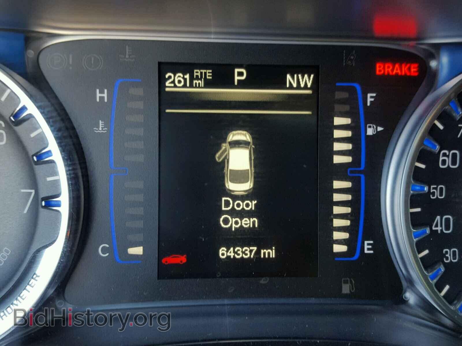 2015 CHRYSLER 200 - VIN: 1C3CCCAB5FN701266 - Фото 8