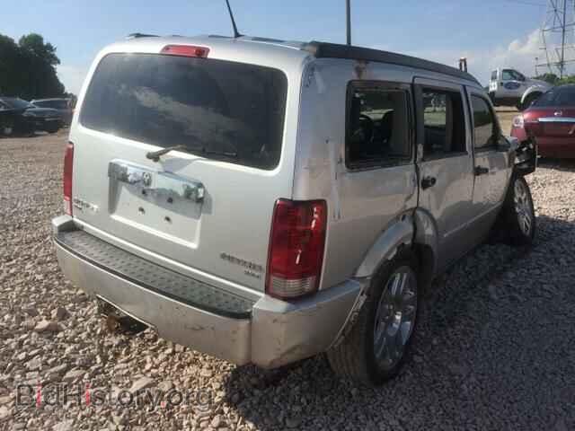 2010 DODGE NITRO - VIN: 1D4PT5GXXAW108651 - Фото 4
