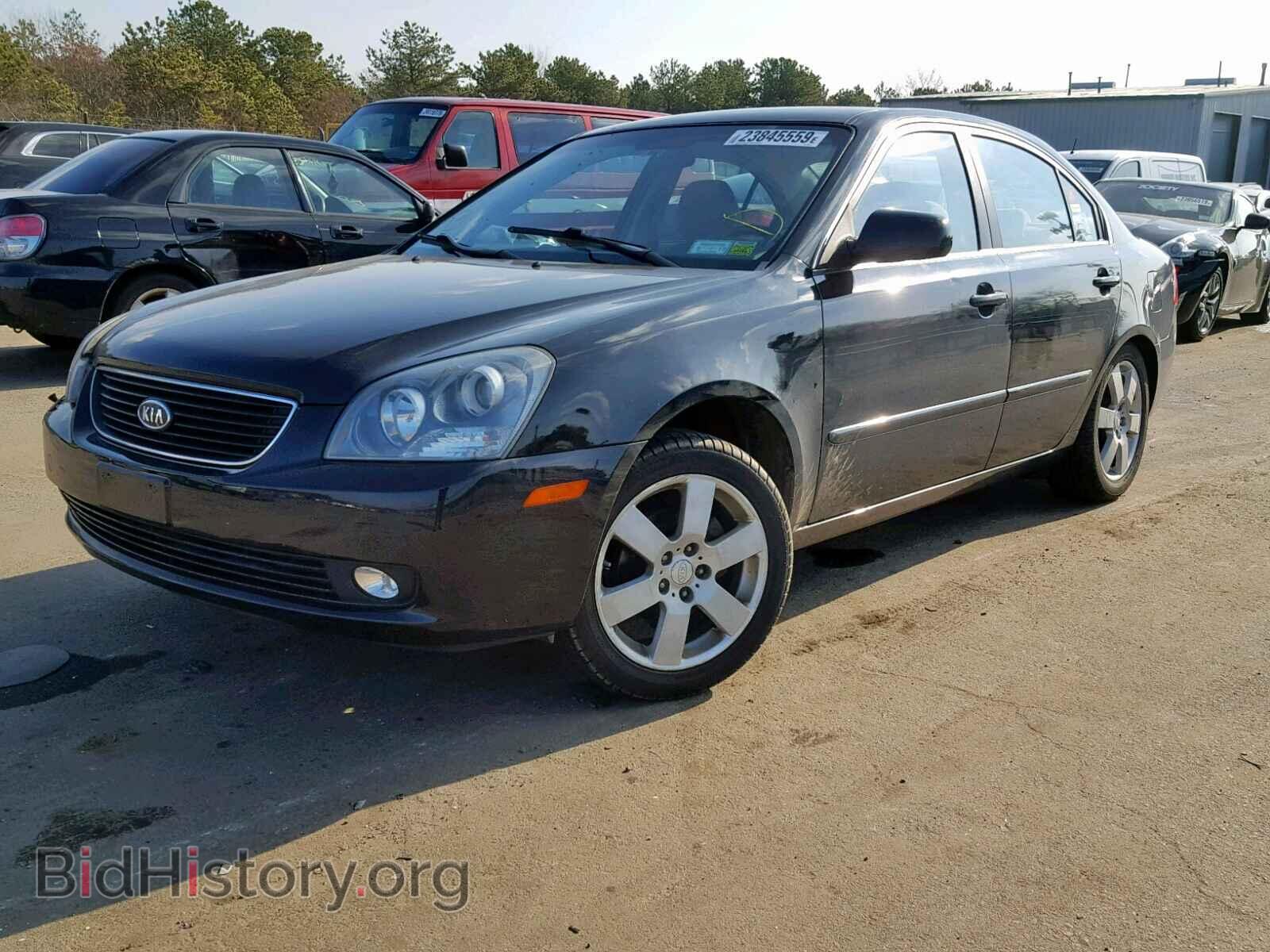 2007 KIA OPTIMA - VIN: KNAGE123X75154576 - Фото 2