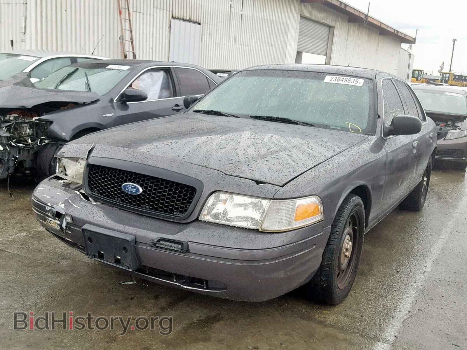 2011 FORD CROWN VIC - VIN: 2FABP7BV4BX118746 - Фото 2