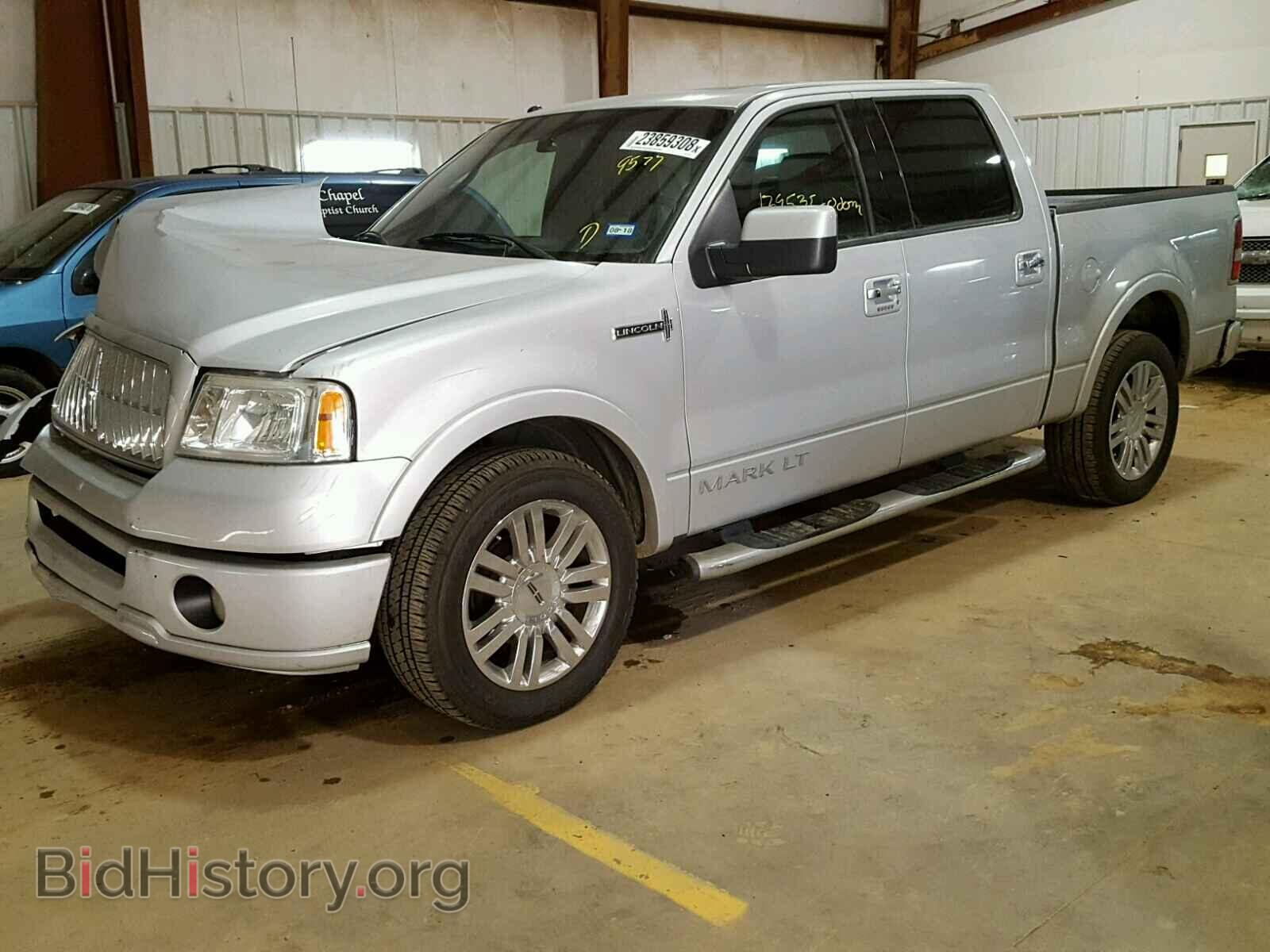 2007 LINCOLN MARK LT - VIN: 5LTPW16537FJ09577 - Фото 2