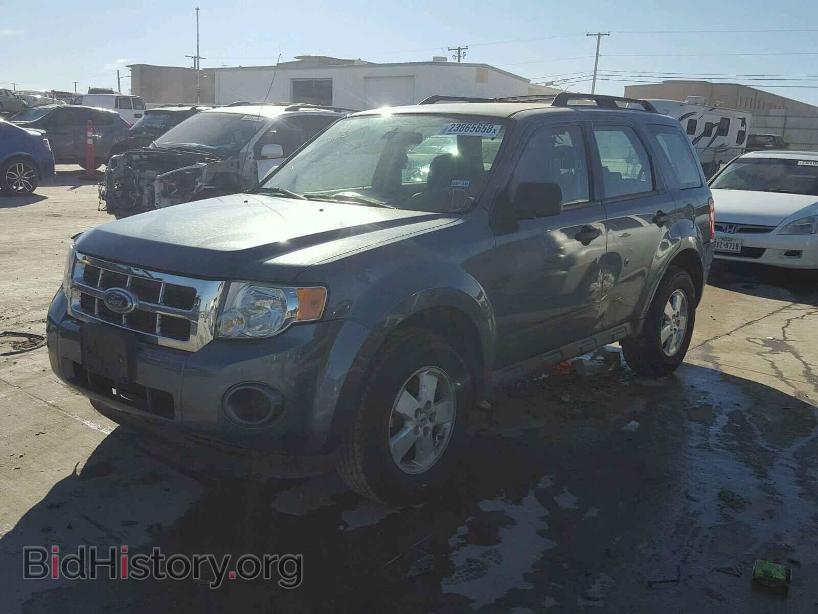 2011 FORD ESCAPE - VIN: 1FMCU0C72BKA39637 - Фото 2