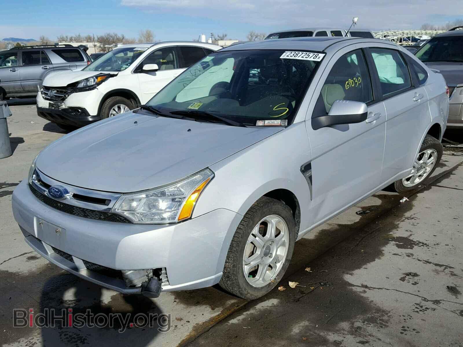2008 FORD FOCUS - VIN: 1FAHP35N88W221042 - Фото 2
