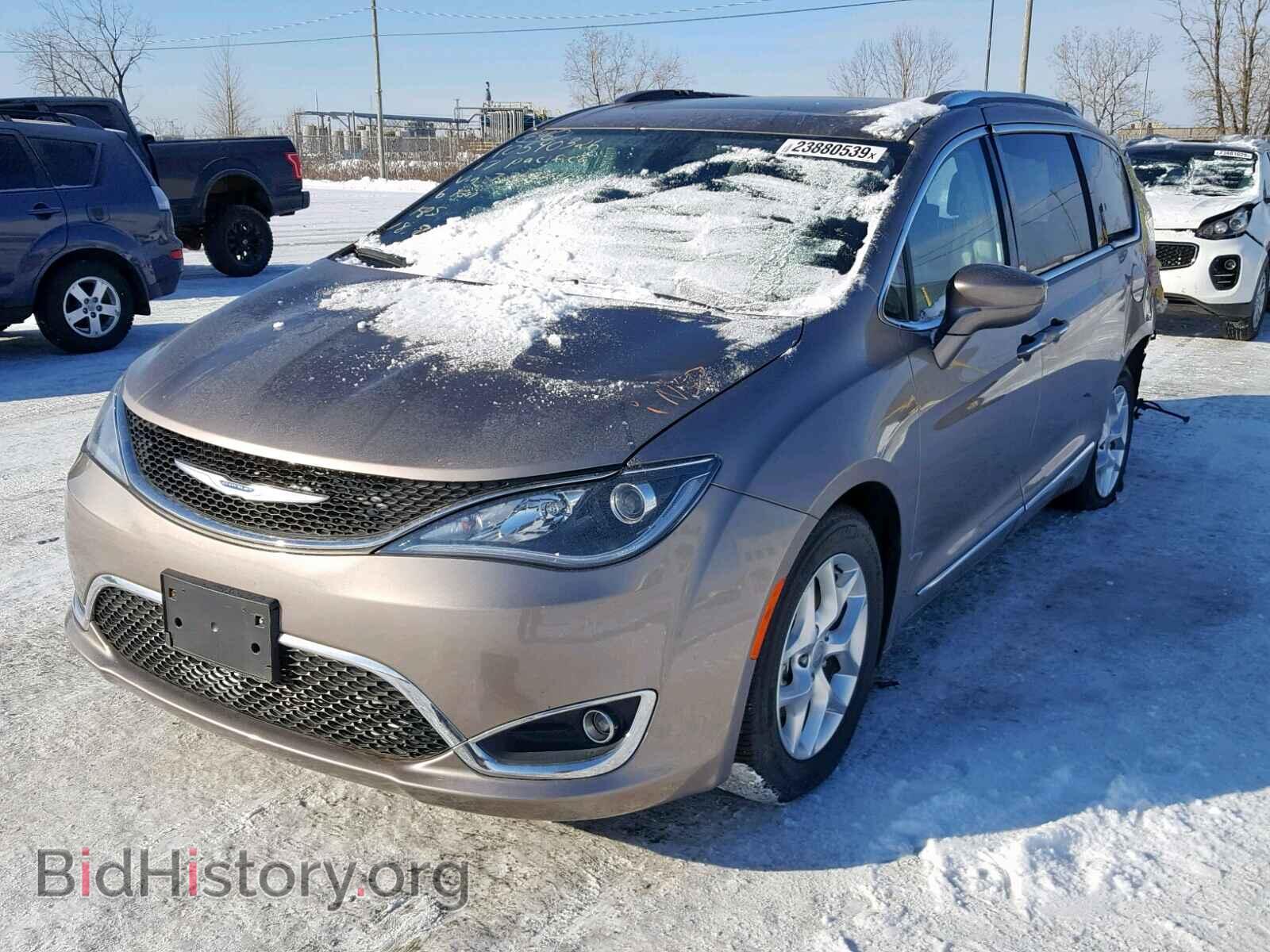 2017 CHRYSLER PACIFICA T - VIN: 2C4RC1EG8HR776954 - Photo 2