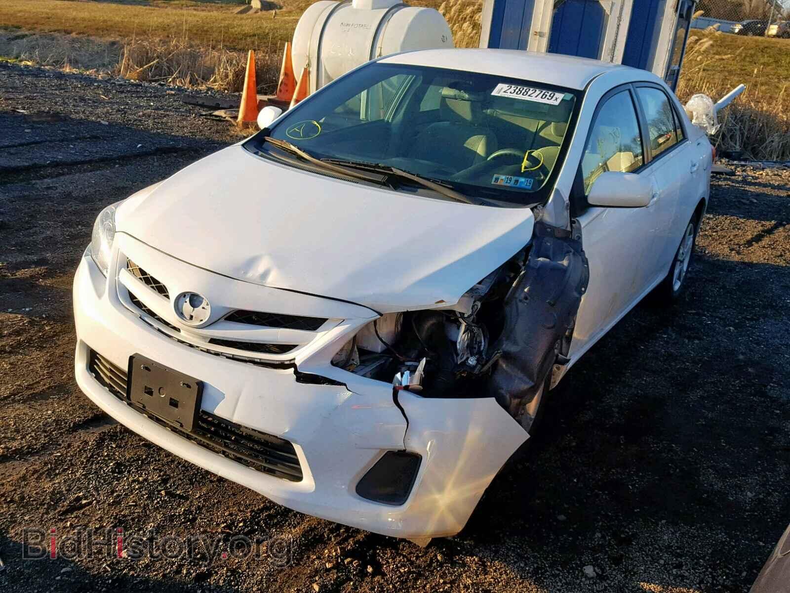 2011 TOYOTA COROLLA BA - VIN: 2T1BU4EE0BC569898 - Фото 2