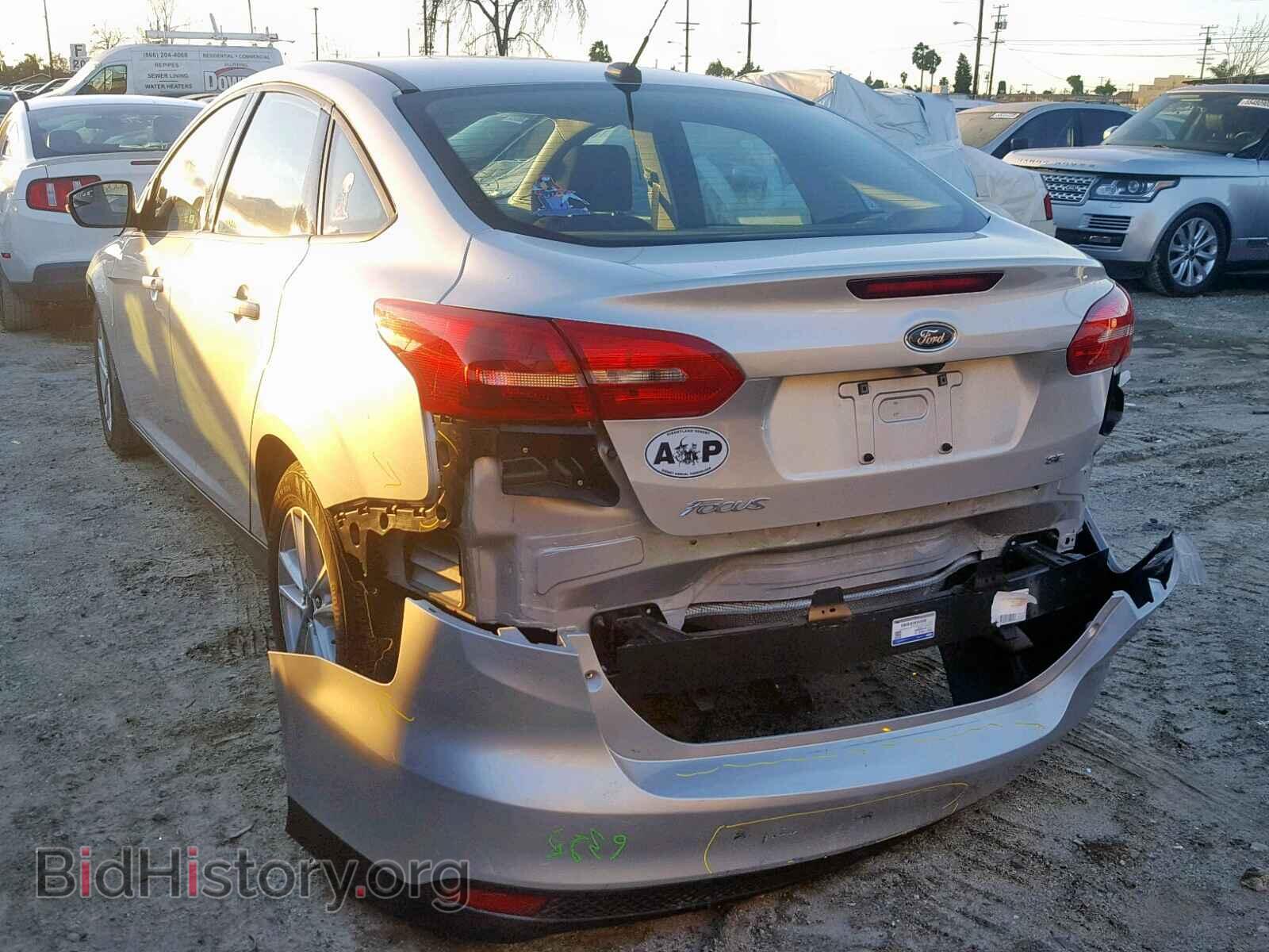 2016 FORD FOCUS SE - VIN: 1FADP3F2XGL338611 - Фото 3
