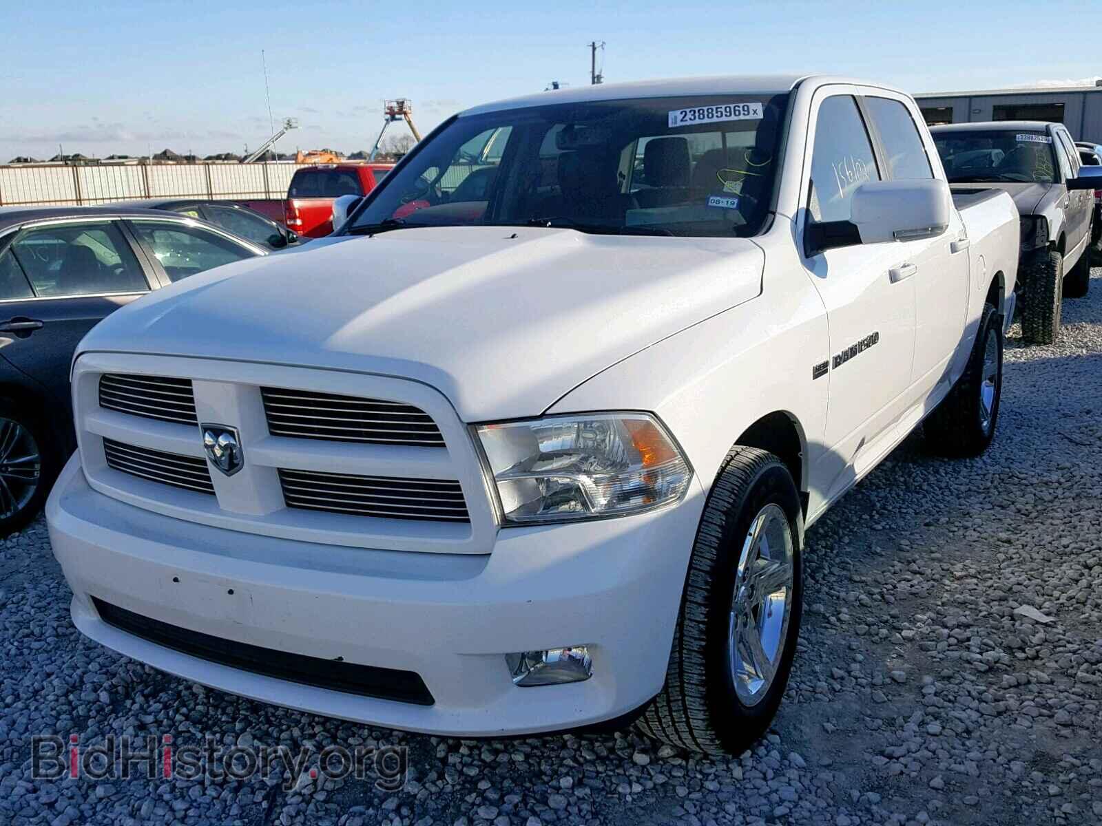 2011 DODGE RAM 1500 - VIN: 1D7RB1CT4BS601616 - Фото 2