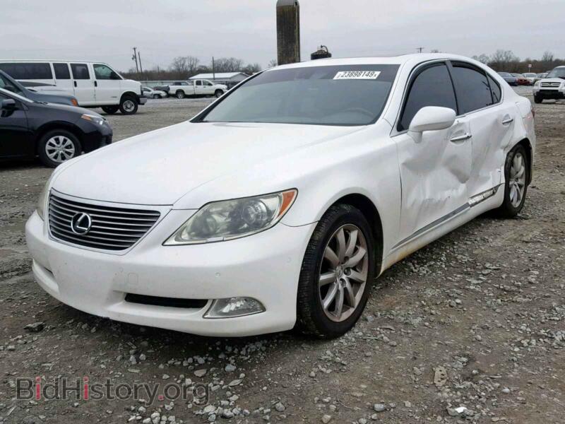 2007 Lexus LS460 (VIN JTHBL46F275049389) — photo 2 of 10