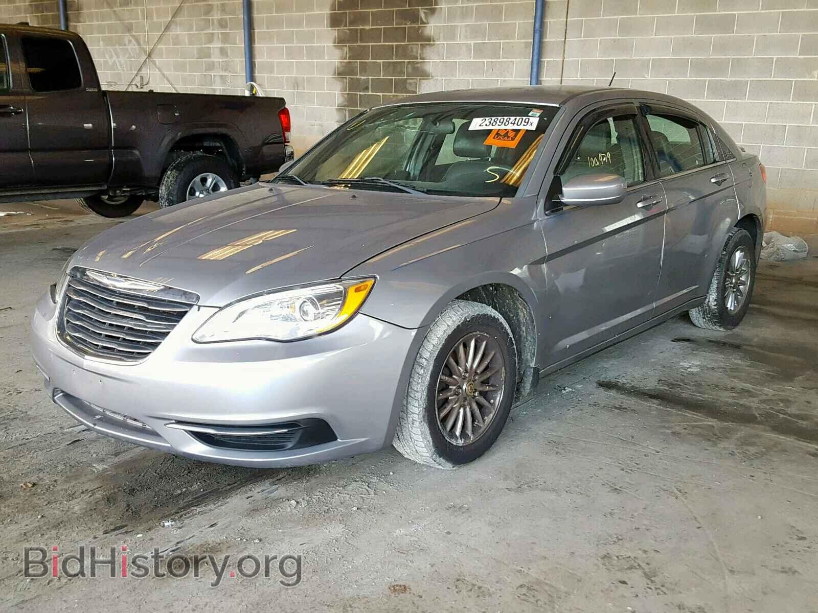 2014 CHRYSLER 200 - VIN: 1C3CCBAB0EN214064 - Фото 2