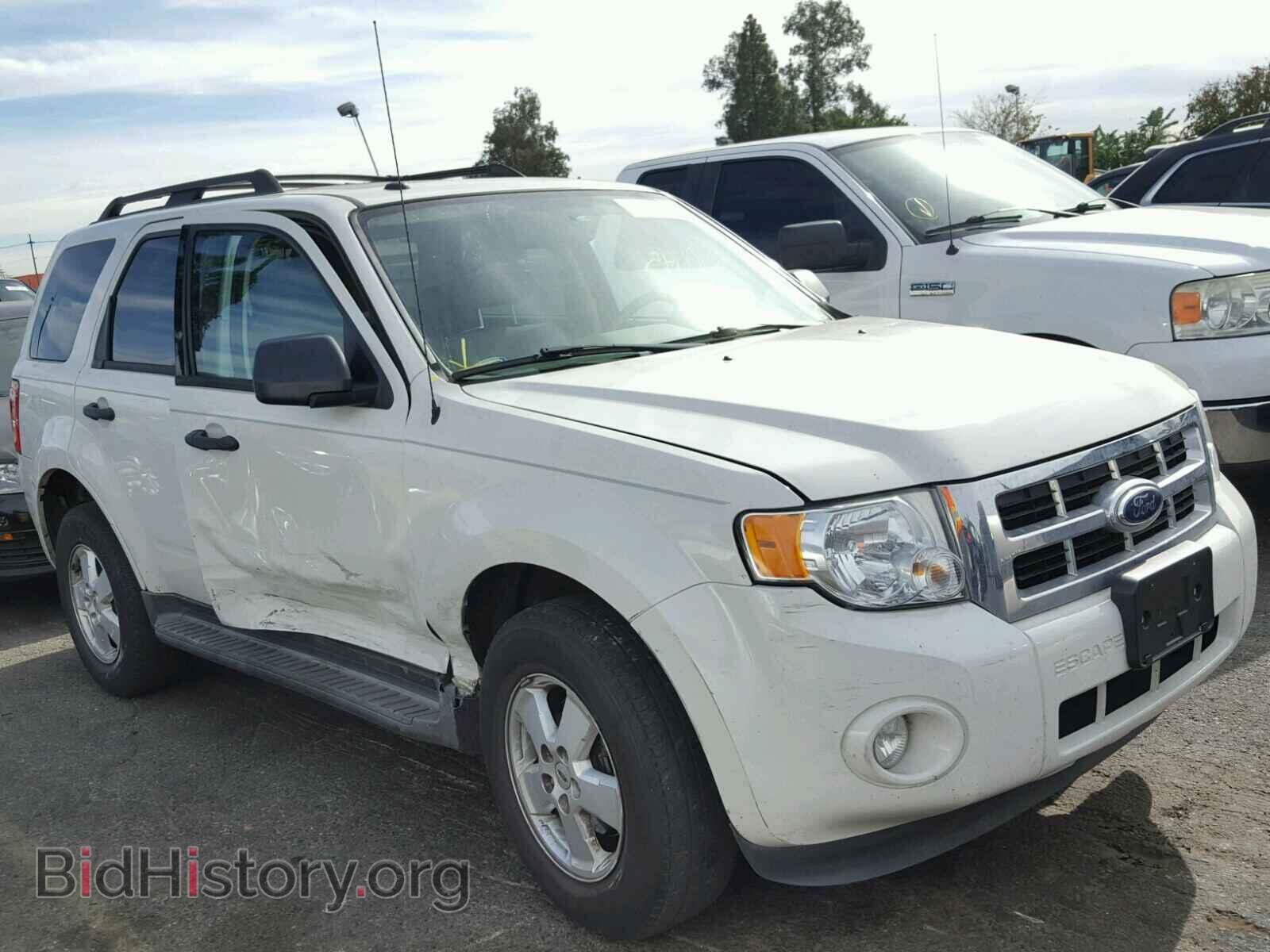 Photo 1FMCU0D78BKA91062 - FORD ESCAPE 2011