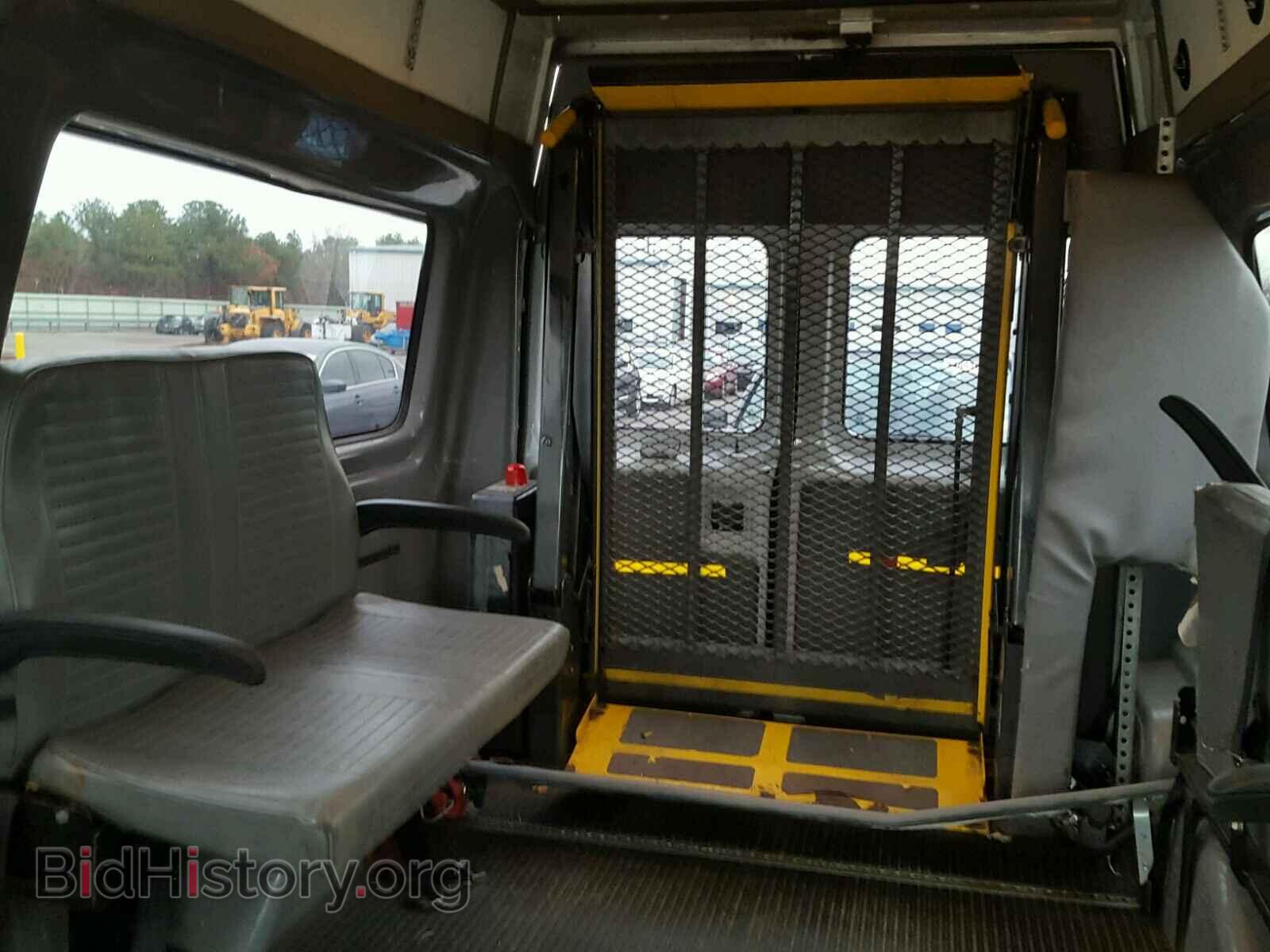 2004 FORD ECONOLINE - VIN: 1FTNE24W24HA58670 - Photo 6