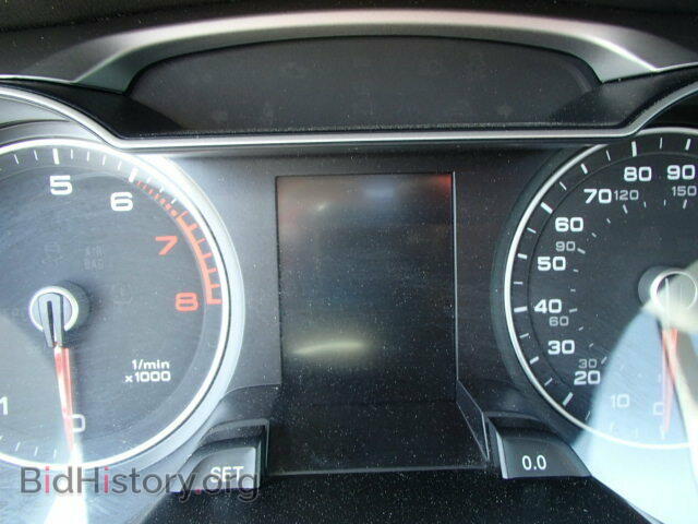 2013 AUDI A4 - VIN: WAUAFAFL0DN049490 - Фото 8