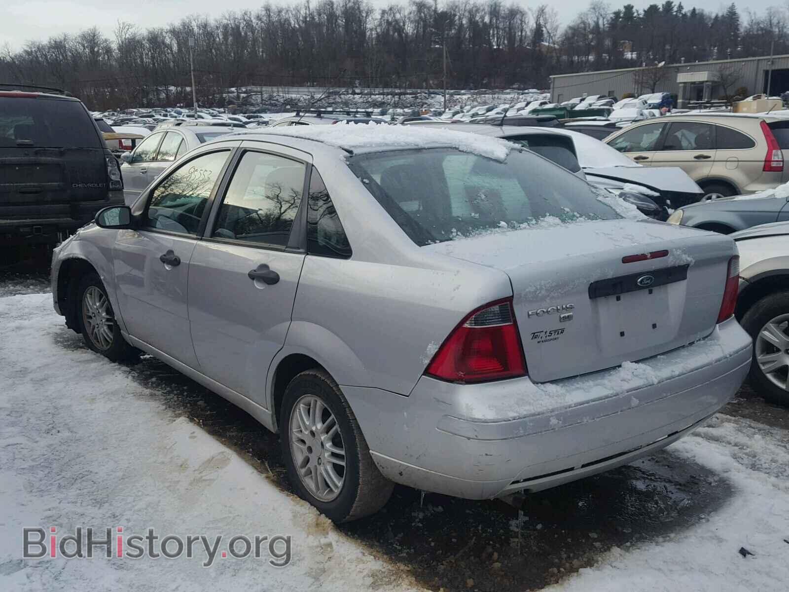 2007 FORD FOCUS - VIN: 1FAFP34N67W323981 - Photo 3