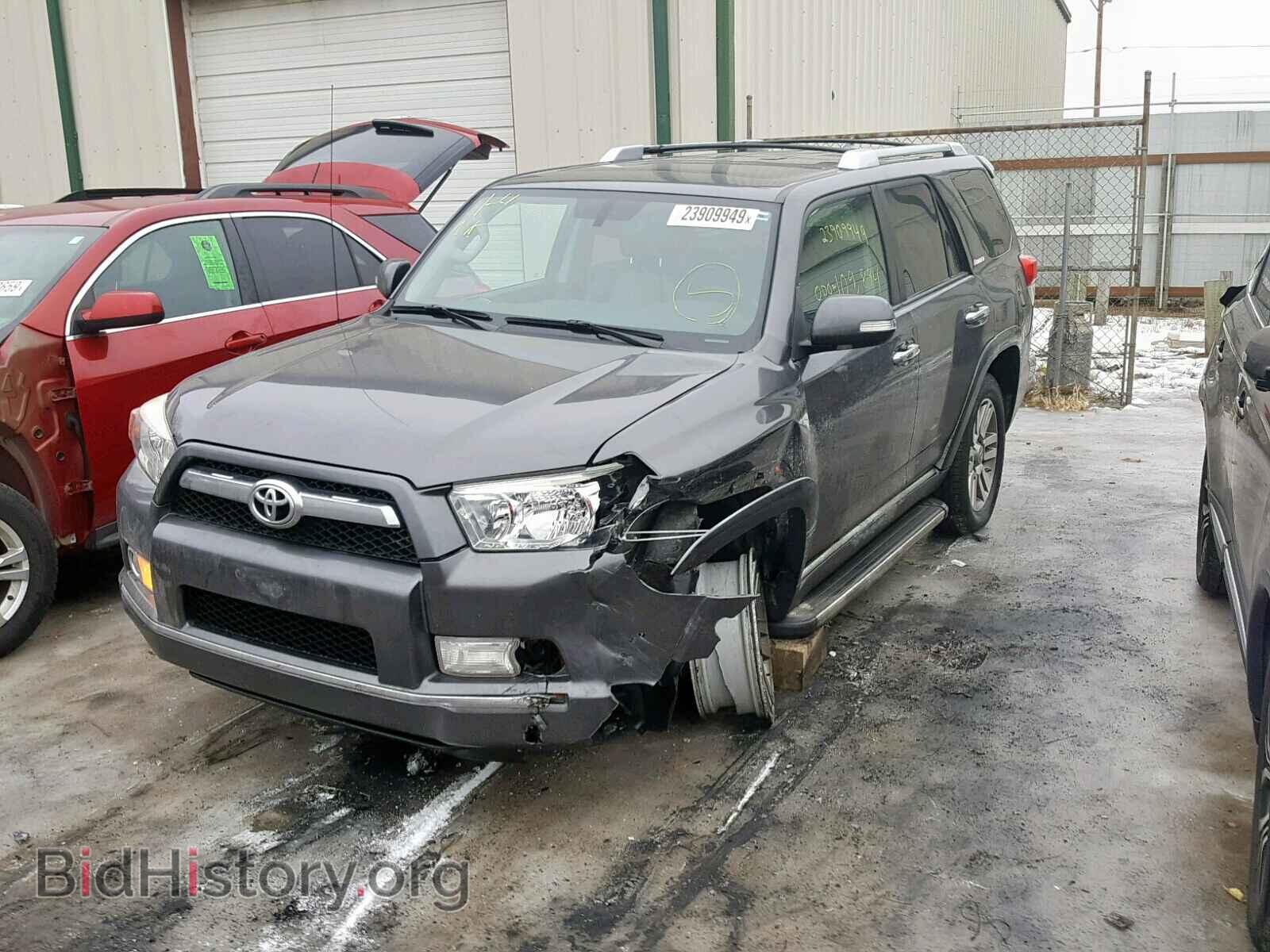 2011 TOYOTA 4RUNNER SR - VIN: JTEBU5JR4B5039151 - Фото 2