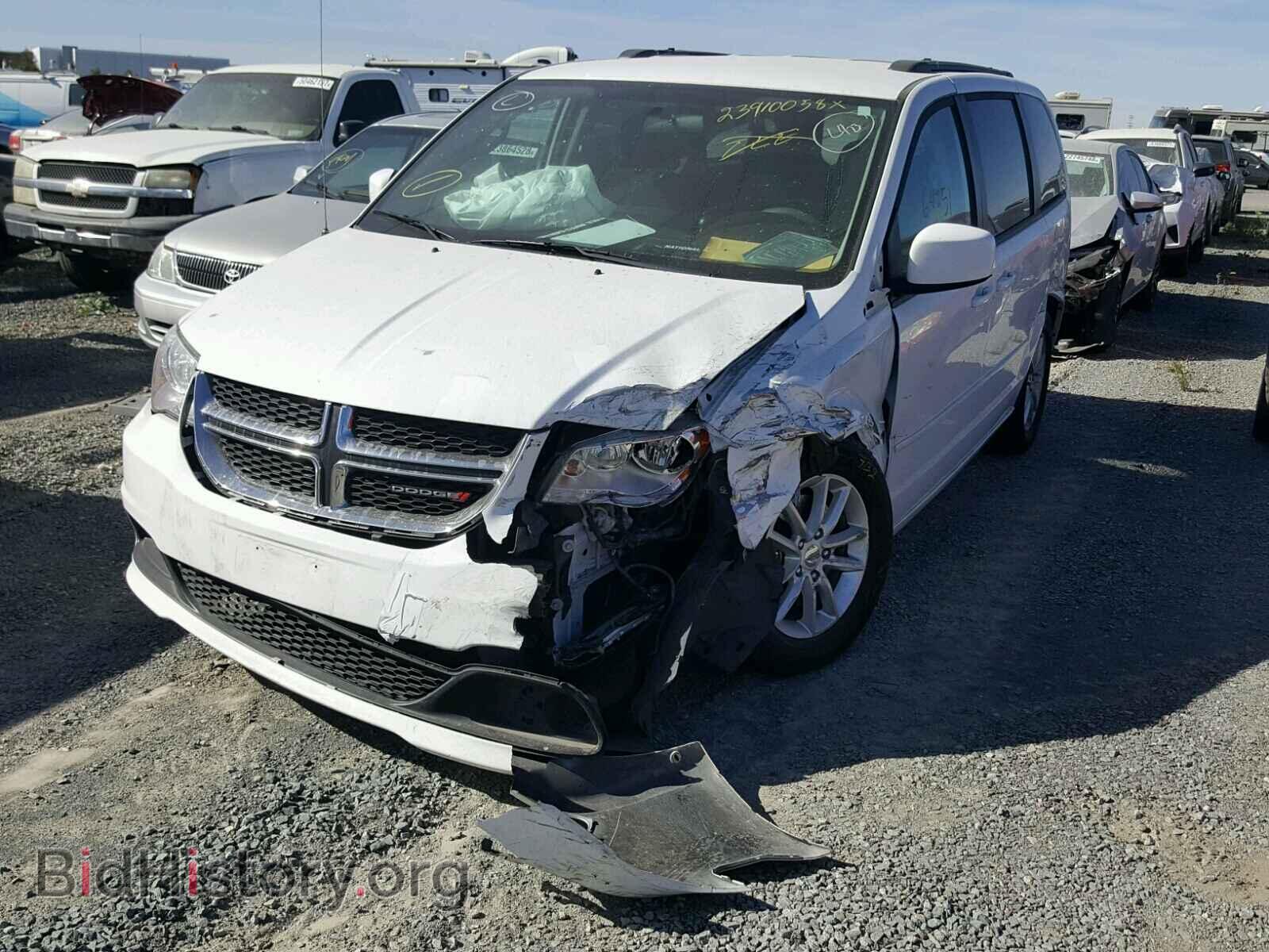 2014 DODGE CARAVAN - VIN: 2C4RDGCG2ER153196 - Фото 2