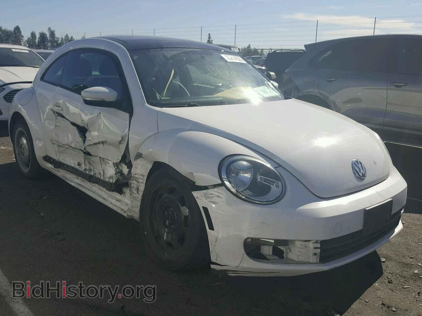 Photo 3VWJP7ATXDM622123 - VOLKSWAGEN BEETLE 2013