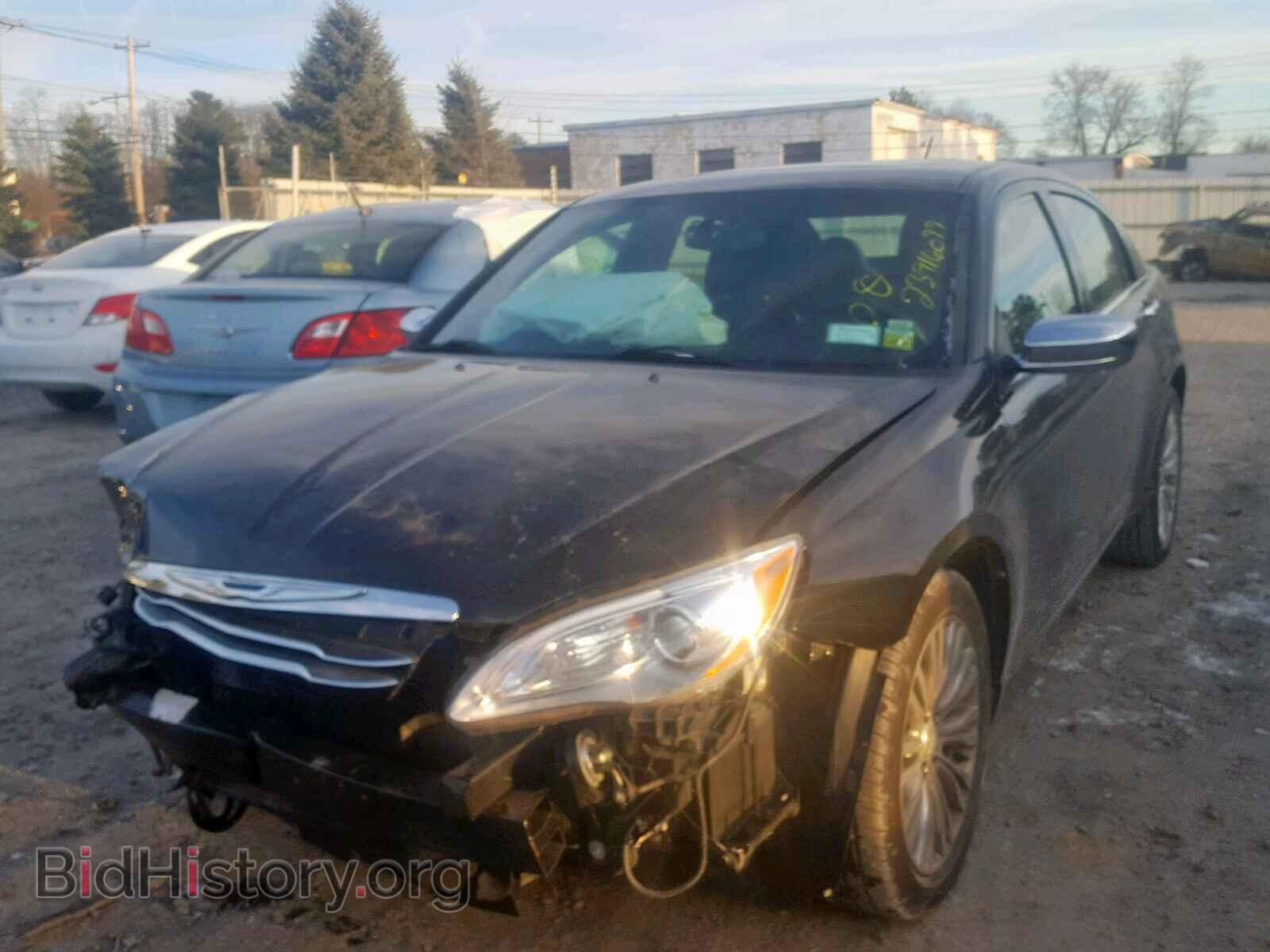 2011 CHRYSLER 200 - VIN: 1C3BC2FG4BN599737 - Фото 2