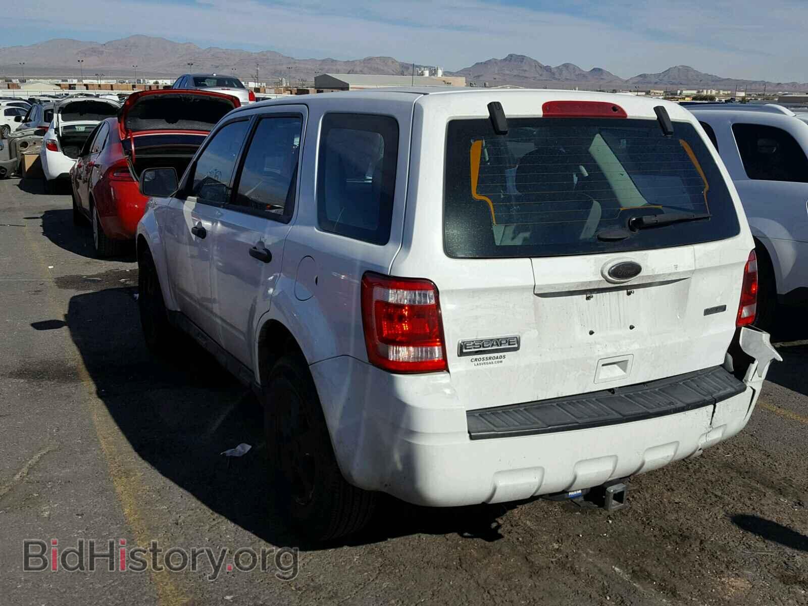 2011 FORD ESCAPE - VIN: 1FMCU0C73BKC65749 - Фото 3