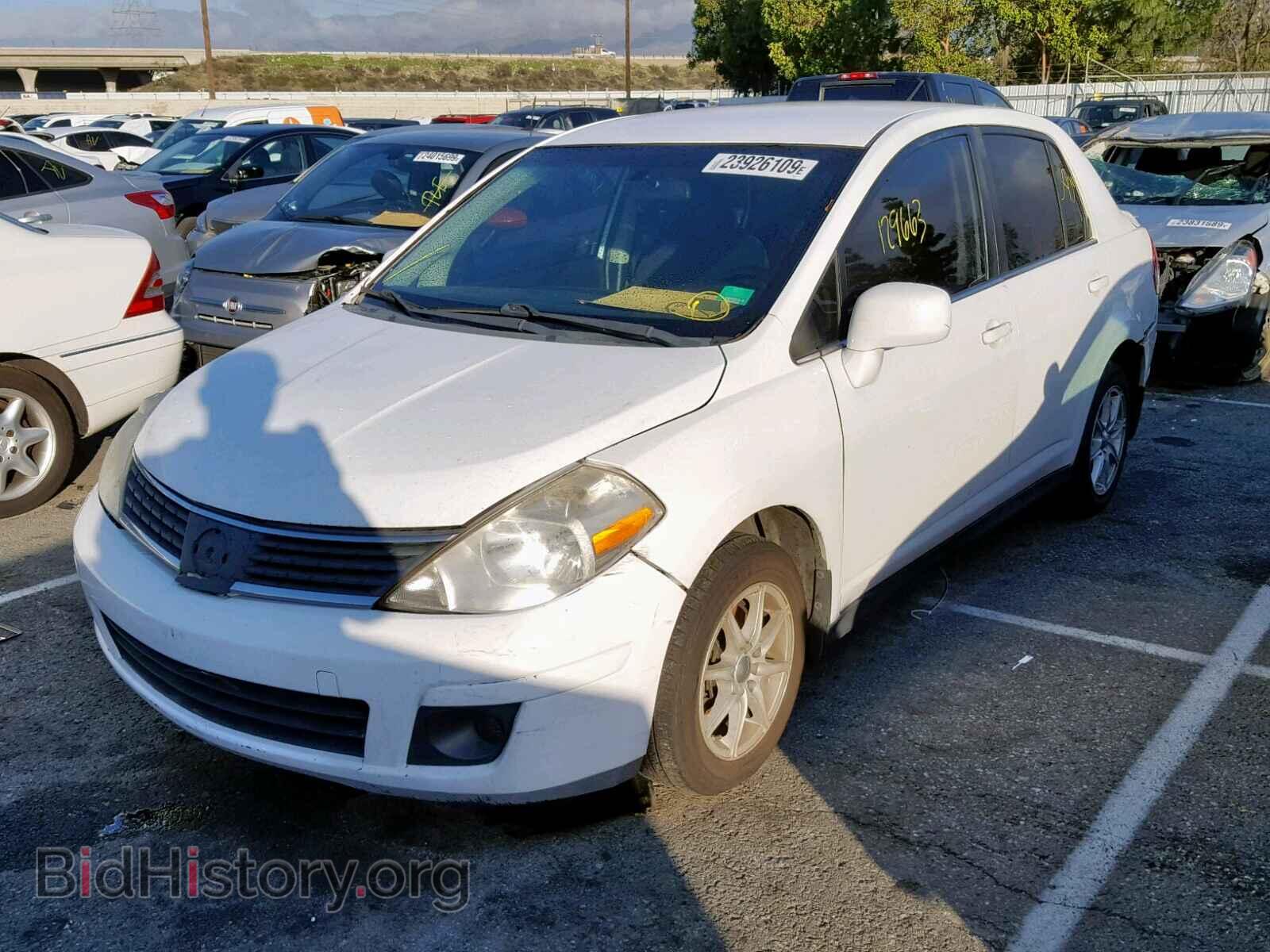 2009 NISSAN VERSA - VIN: 3N1BC11E59L359654 - Фото 2