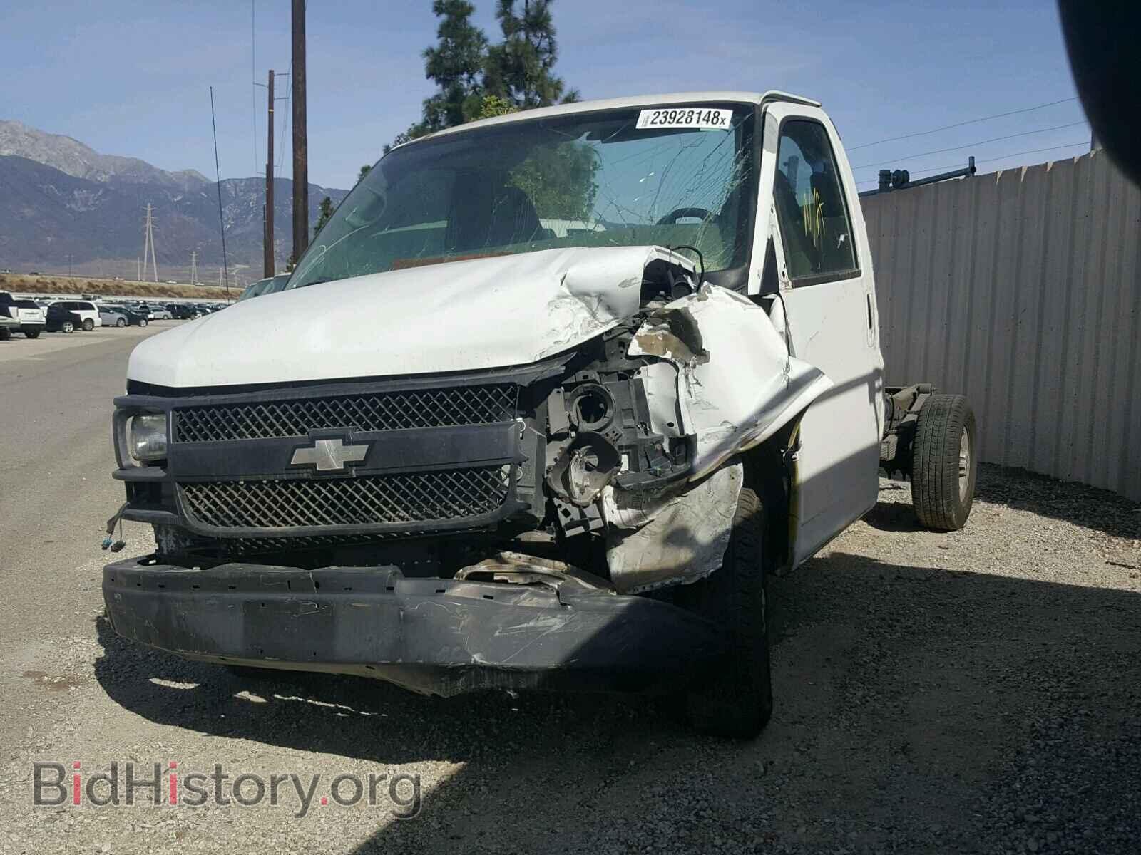 2009 CHEVROLET EXPRESS - VIN: 1GBHG31C491139651 - Фото 2