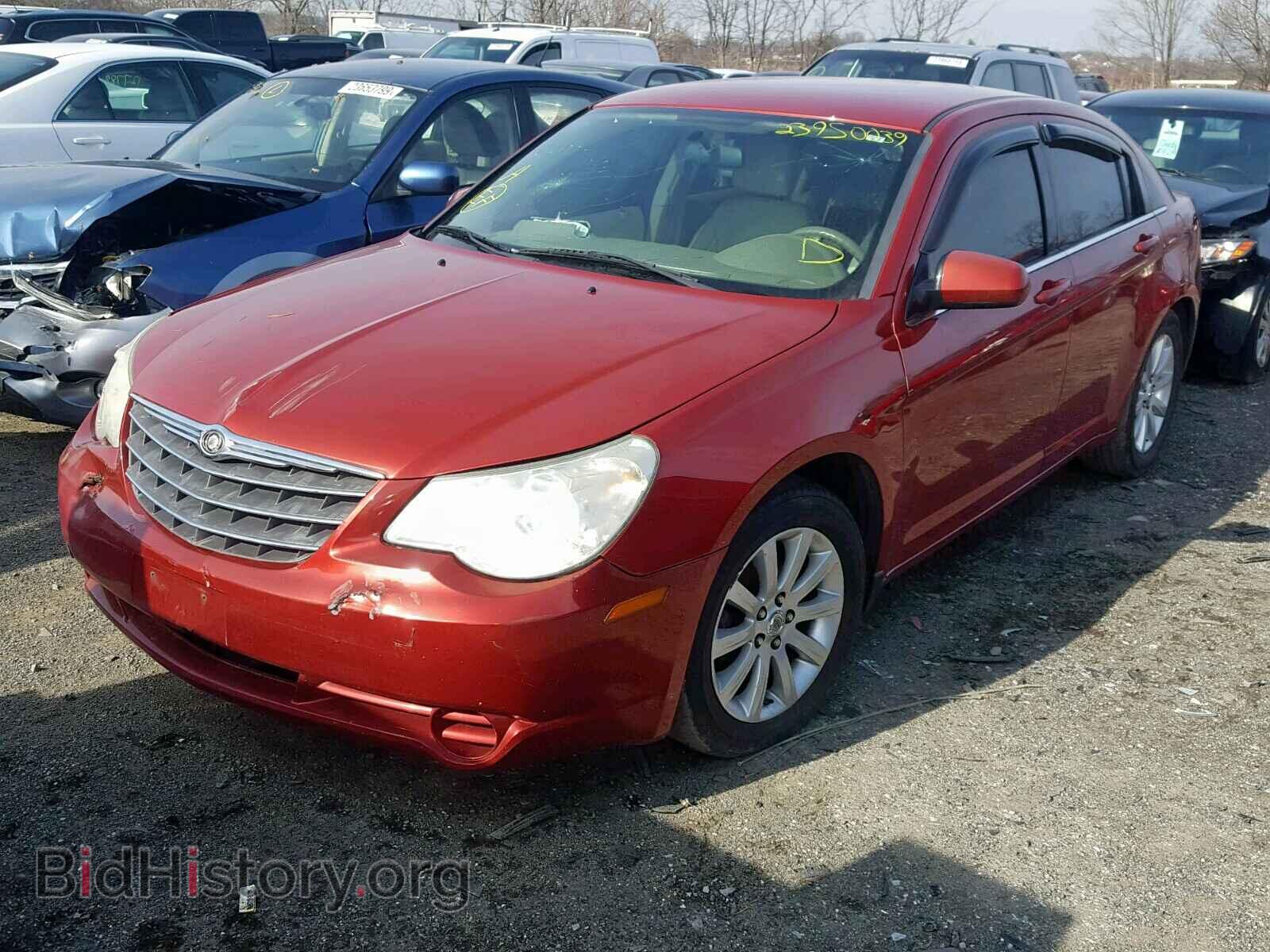 2010 CHRYSLER SEBRING - VIN: 1C3CC5FB6AN229852 - Фото 2
