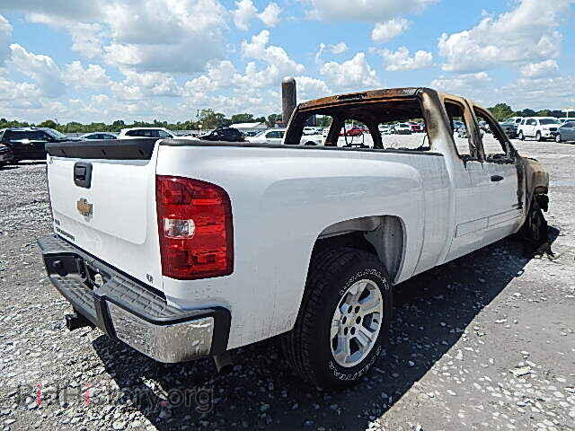 2010 CHEVROLET SILVERADO - VIN: 1GCSCSE03AZ123048 - Фото 4
