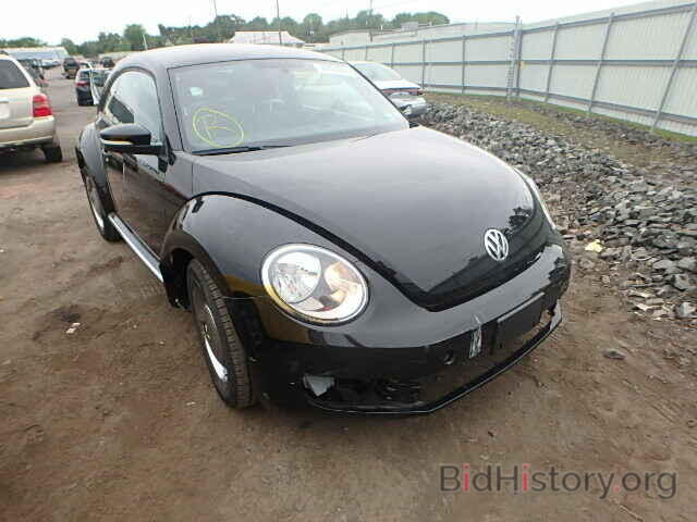 Photo 3VWHP7AT8CM623686 - VOLKSWAGEN BEETLE 2012