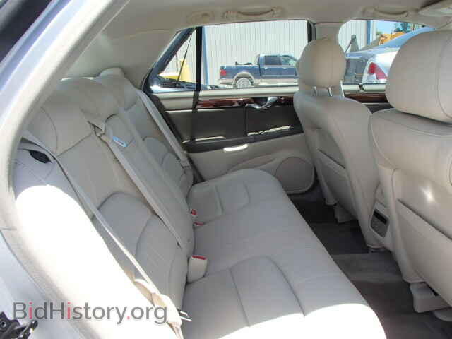 2002 CADILLAC DEVILLE - VIN: 1G6KF57992U107569 - Photo 6